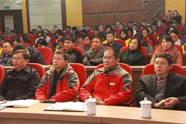 瀘州市總工會走進瀘天化公司宣講工會“三大”精神