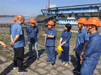 瀘天化股份公司黨委書(shū)記廖廷君深入港口檢查防洪防汛工作