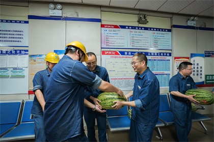 清甜西瓜，送給高溫下的你們