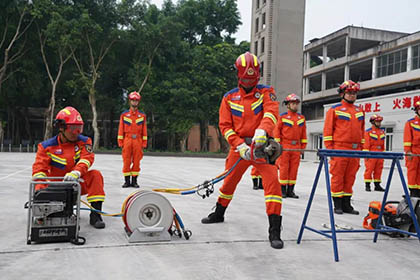 瀘天化股份公司消防救護(hù)中心進(jìn)行2024年春季訓(xùn)練成果匯報(bào)展示、考核驗(yàn)收