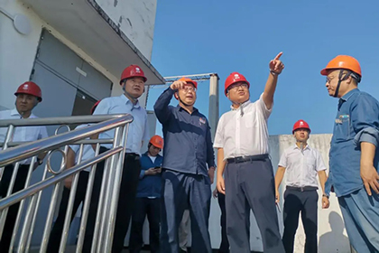 國網(wǎng)瀘州市供電公司到瀘天化化工園區(qū)西區(qū)變電所調(diào)研